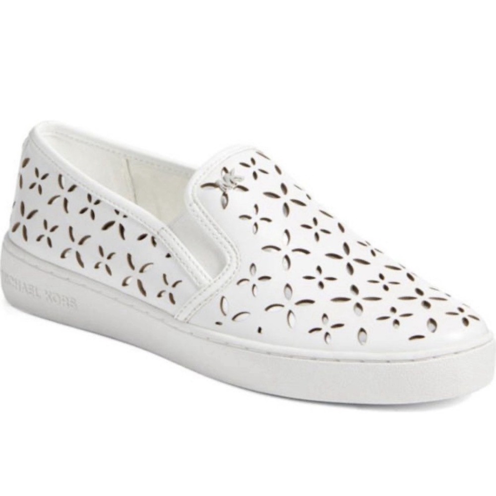 Michael‎ KORS KEATON WHITE MK LOGO LASERED SILVER CUT OUT SLIP ON SNEAKERS 6M